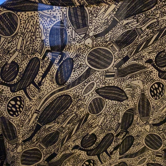 💥2/$20 💥Men’s/woman’s button shirt - Picture 2 of 3